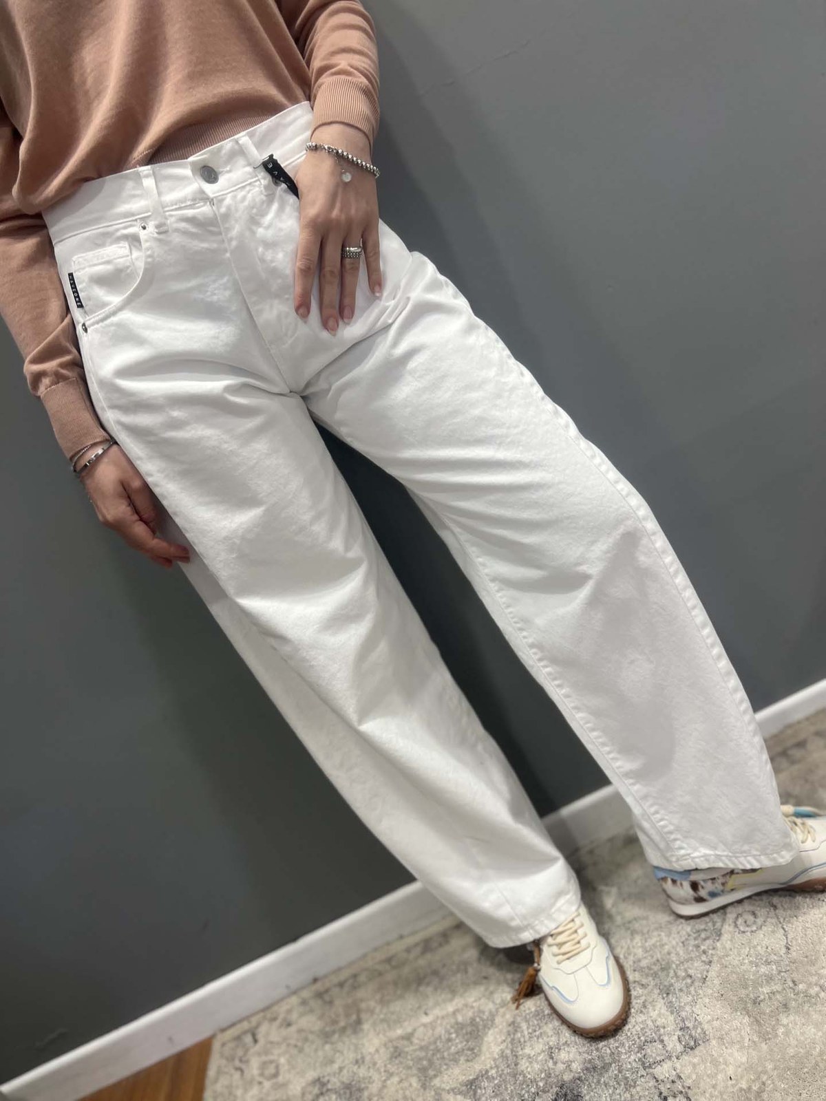 Pantaloni in svendita Selfie